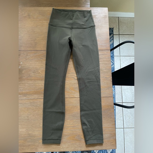 Green lululemon leggings - Picture 1 of 3